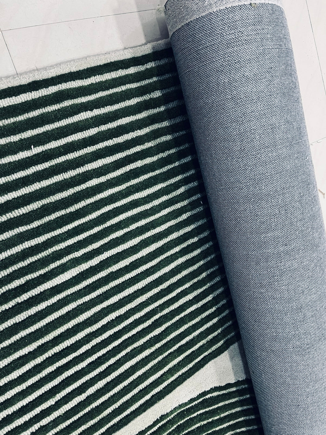 ARIA Viper Modern Rug 100% Wool Sage Green Hand Tufted Rug