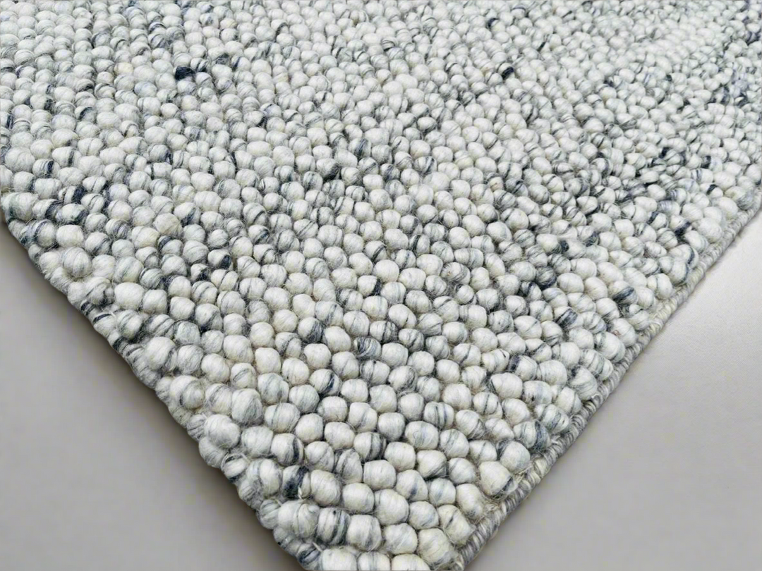 Pebbles, Hand Woven 80% Wool, 20% Cotton Rug - Light Grey / Ivory Rug