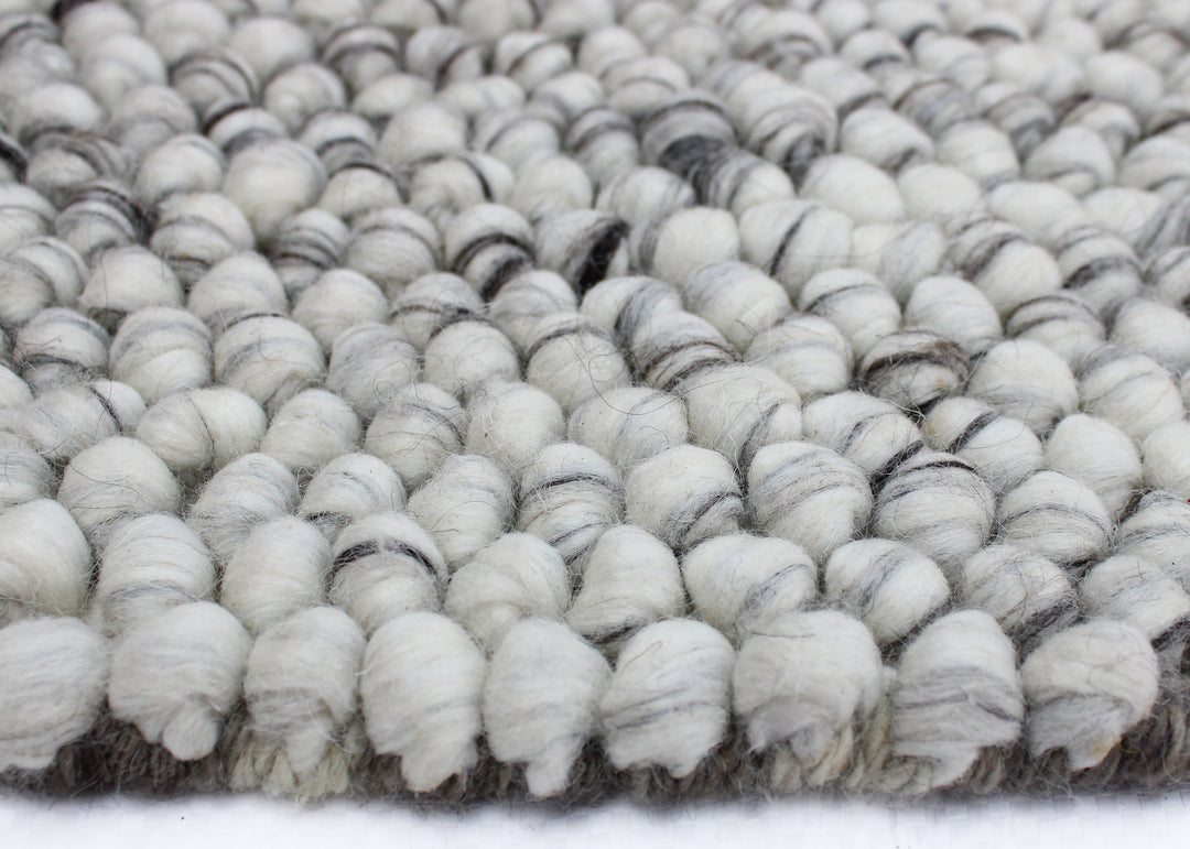 Pebbles, Hand Woven 80% Wool, 20% Cotton Rug - Light Grey / Ivory Rug