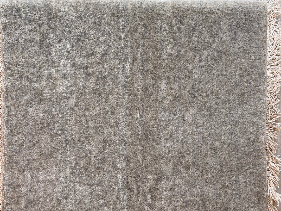 Dazzle Morning Fog Color Handloom Knotted Rug 100% Pure Wool