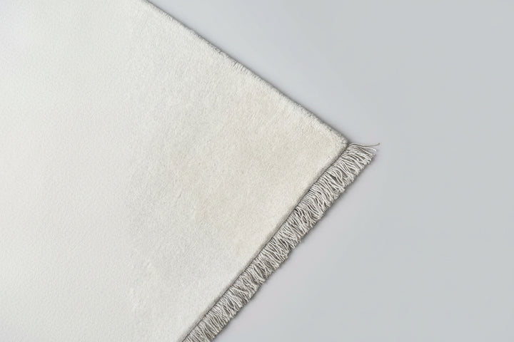 Dazzle White Ivory Color Handloom Knotted Rug 100% Pure Wool