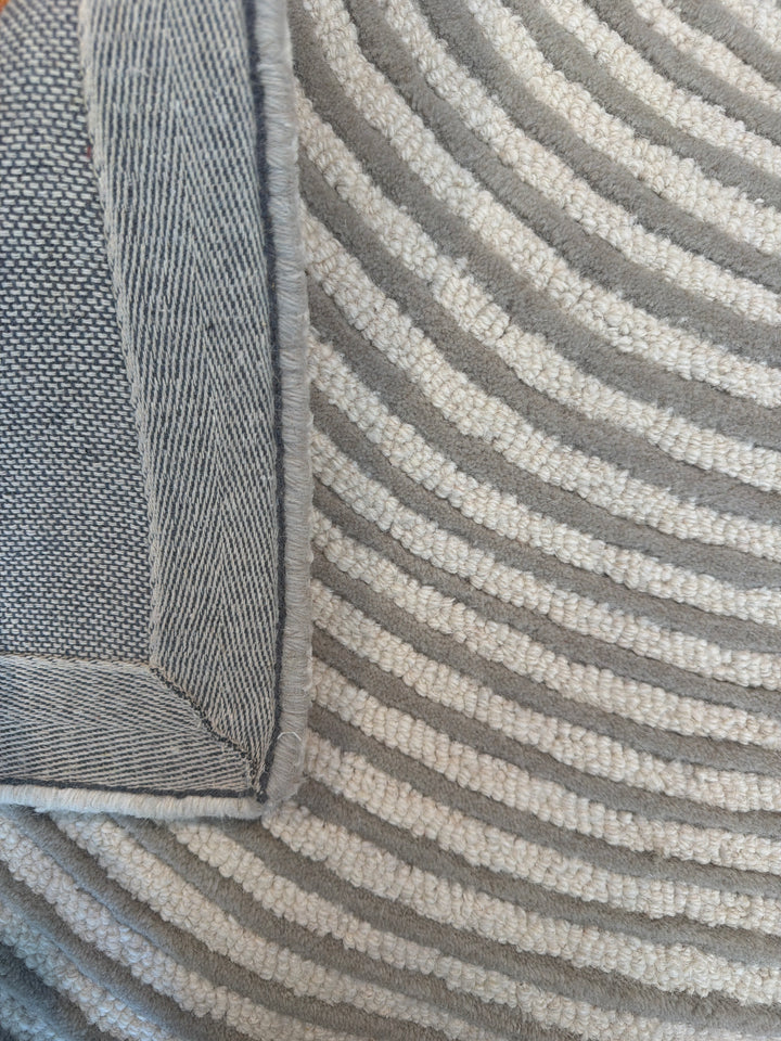 ARIA Viper Modern Rug 100% Wool Grey and Ivory Hand Tufted Rug