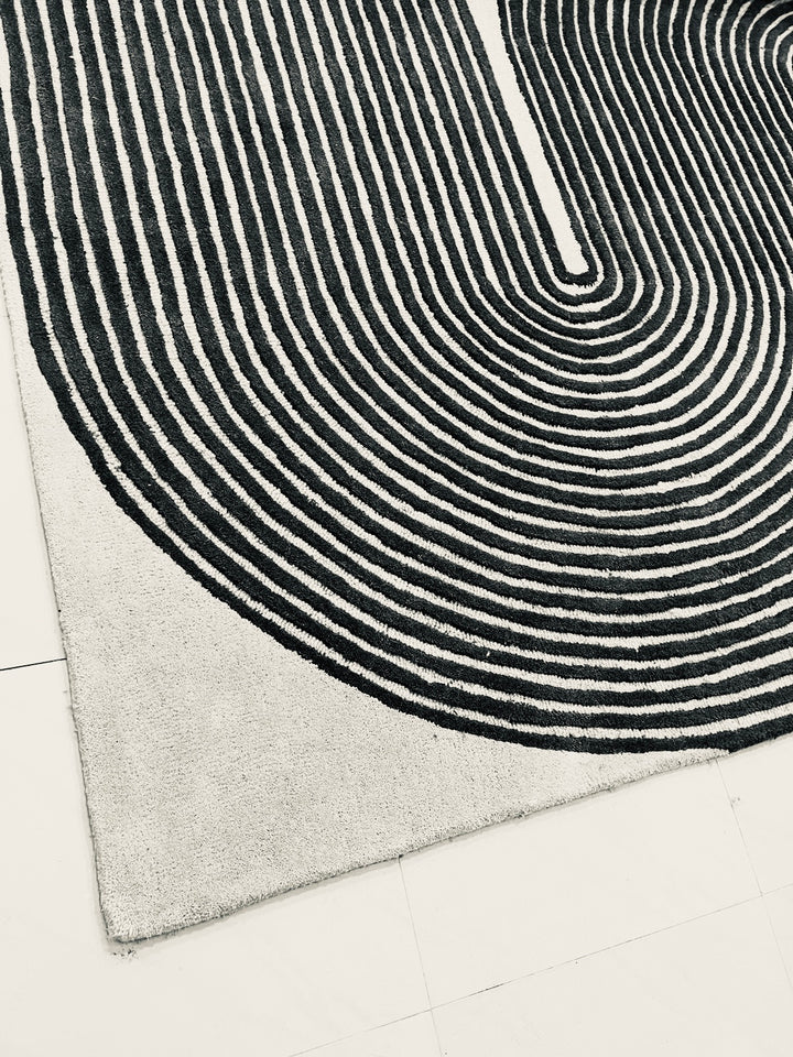 ARIA Viper Modern Rug 100% Wool Black/Ivory Hand Tufted Rug