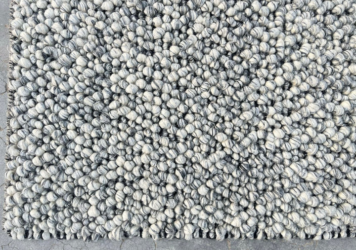 Fish Eye - Black White Pure Wool with Minimal Shedding for a Timeless Touch