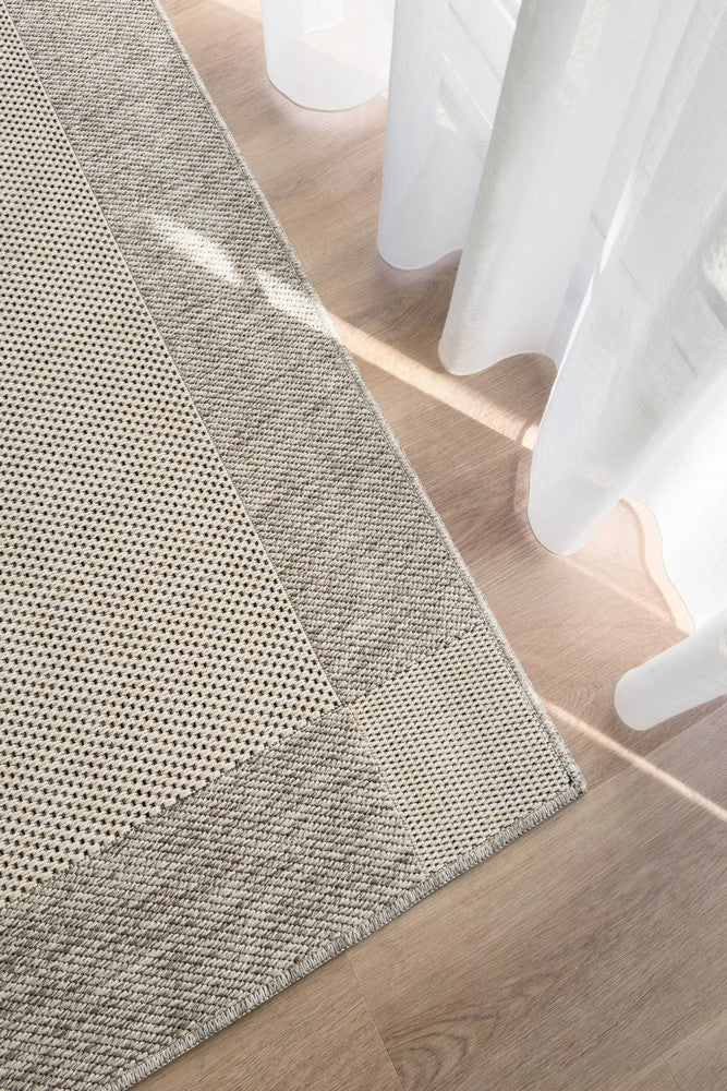 Outdoor Cream Grey Rug