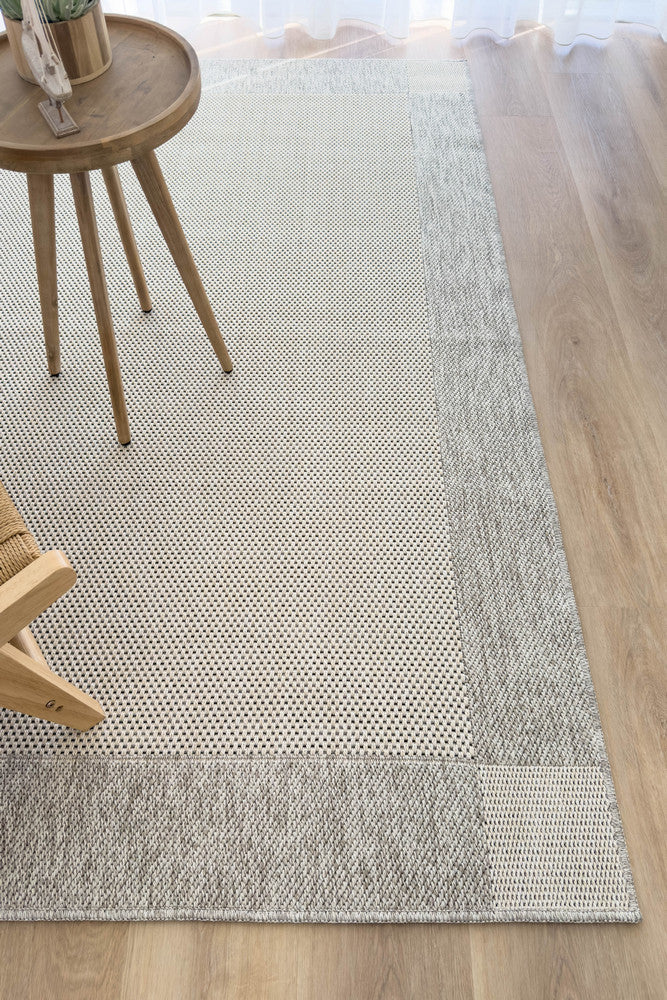 Outdoor Cream Grey Rug