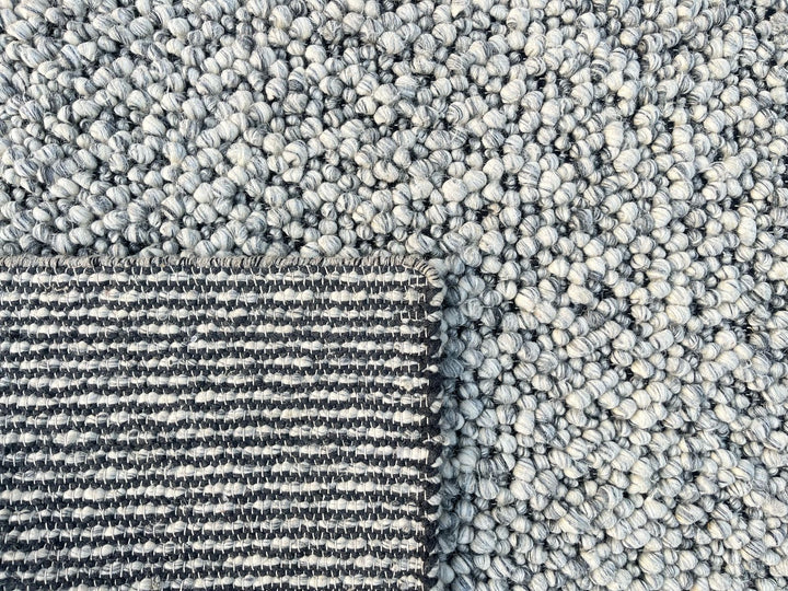 Fish Eye - Black White Pure Wool with Minimal Shedding for a Timeless Touch
