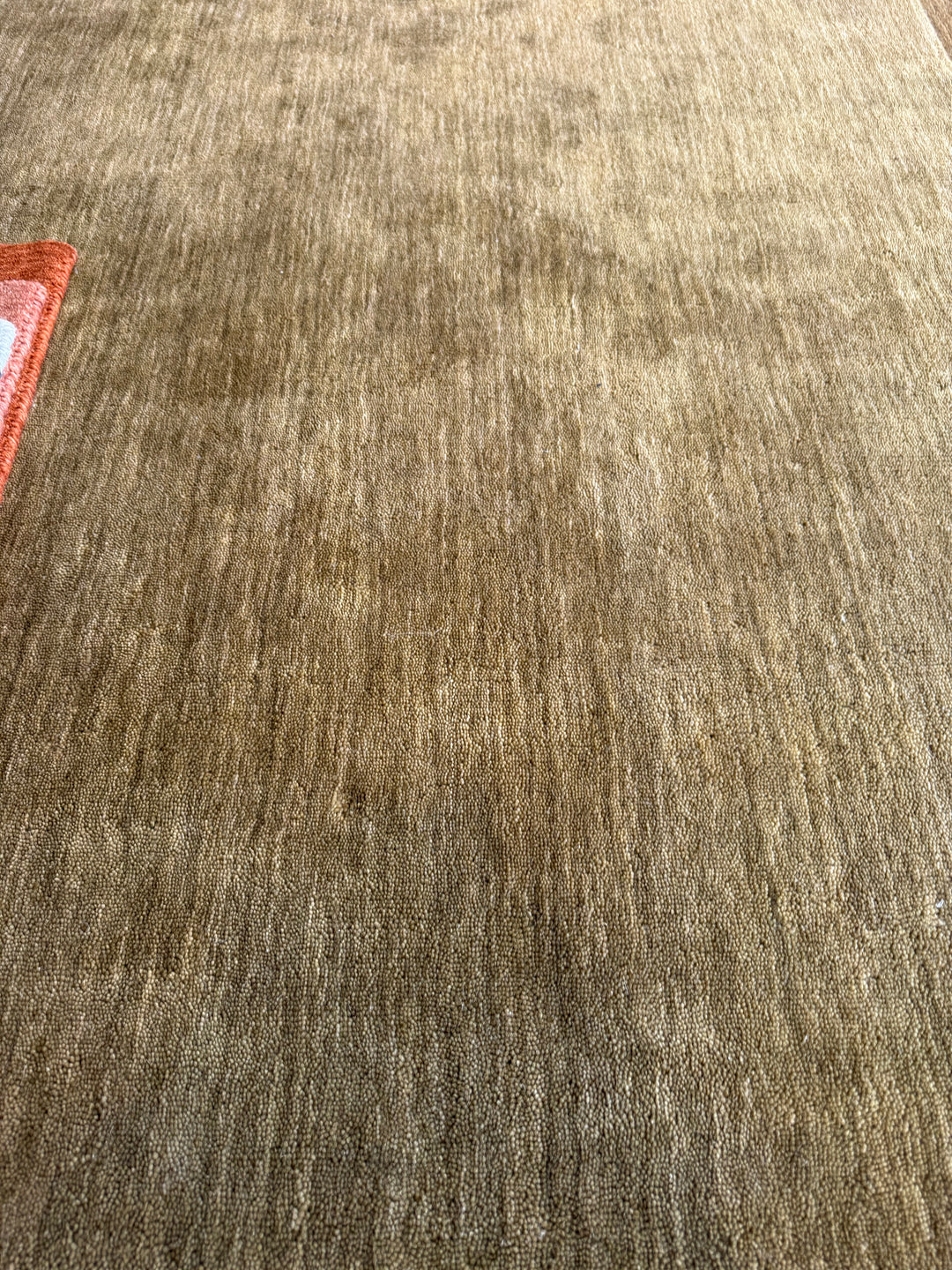 Veloura Olive Green Color Handloom Knotted Rug 100% Pure Wool