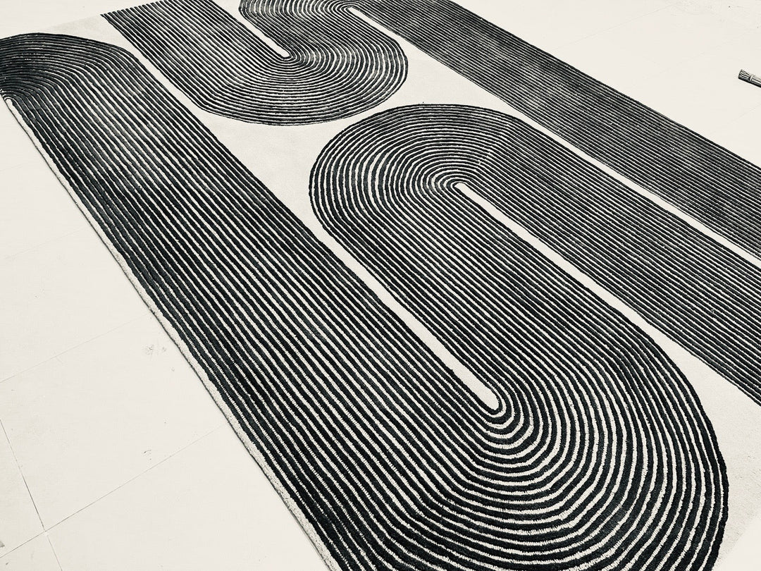 ARIA Viper Modern Rug 100% Wool Black/Ivory Hand Tufted Rug