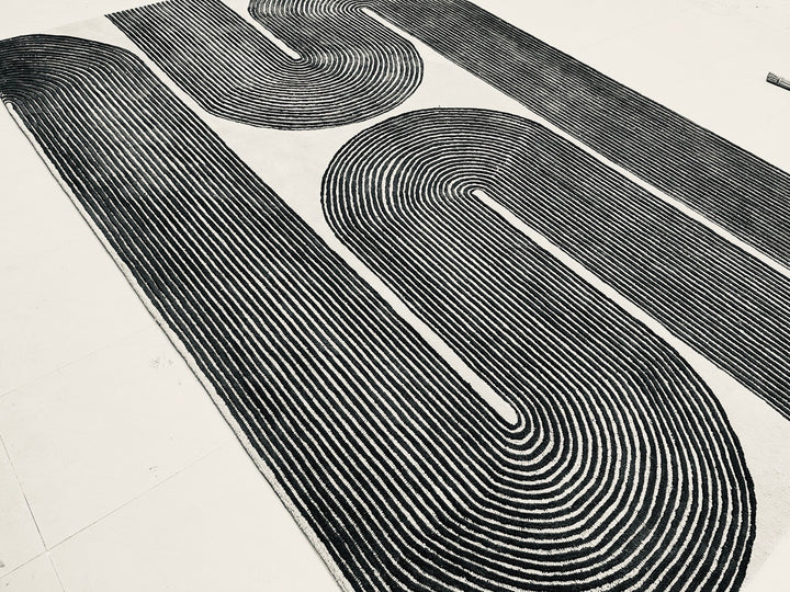 ARIA Viper Modern Rug 100% Wool Black/Ivory Hand Tufted Rug