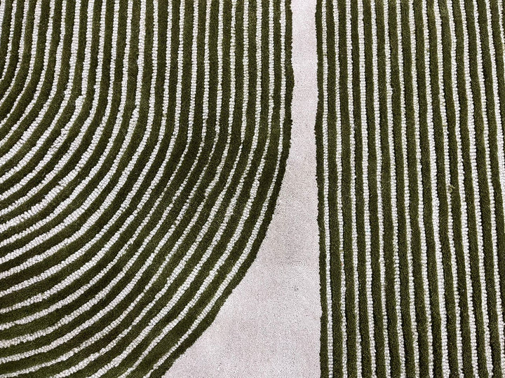 ARIA Viper Modern Rug 100% Wool Green Hand Tufted Rug