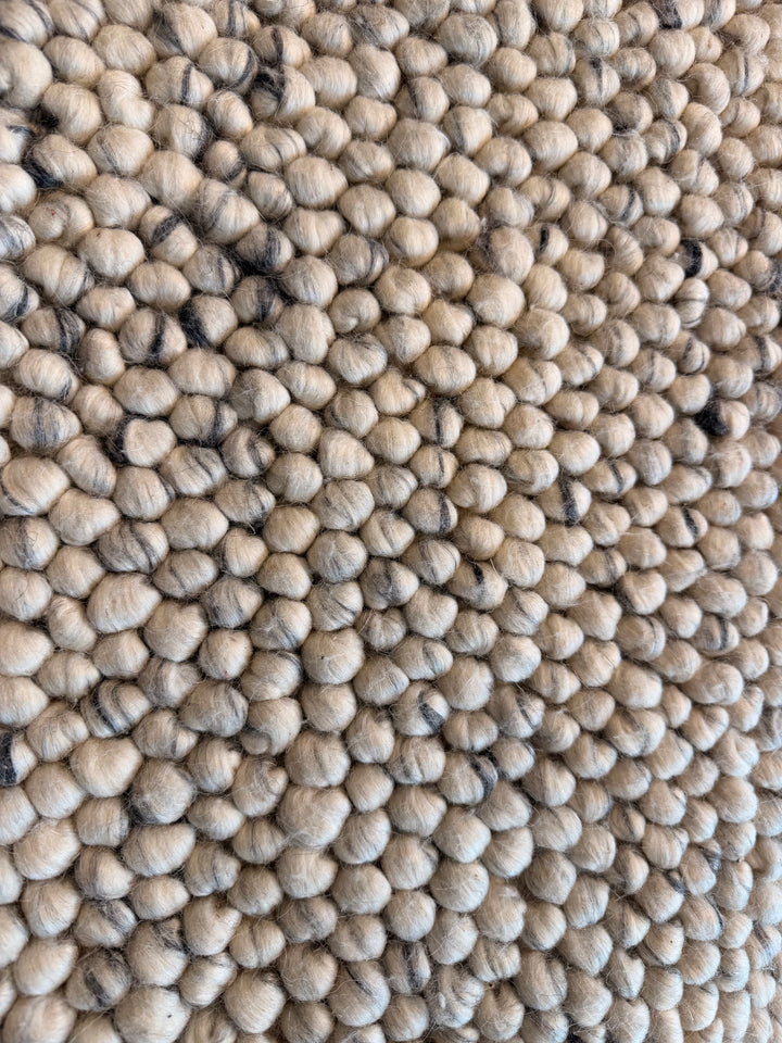Pebbles Ice Ivory white Grey Hand-Woven wool Rug