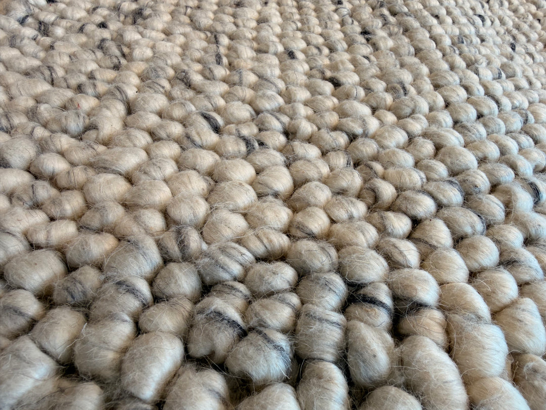 Pebbles Ice Ivory white Grey Hand-Woven wool Rug