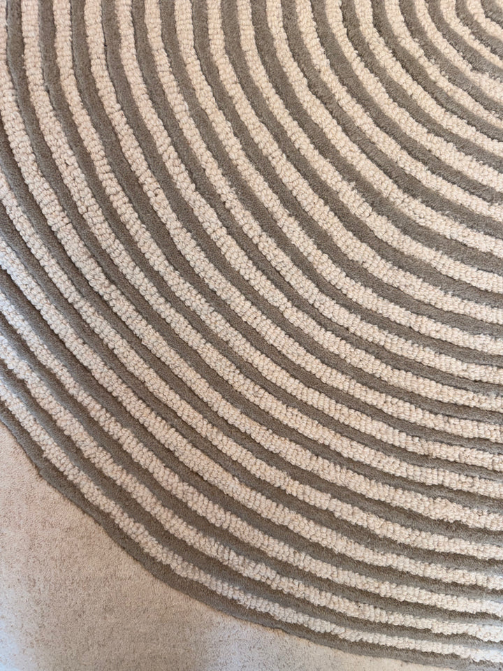 ARIA Viper Modern Rug 100% Wool Grey and Ivory Hand Tufted Rug