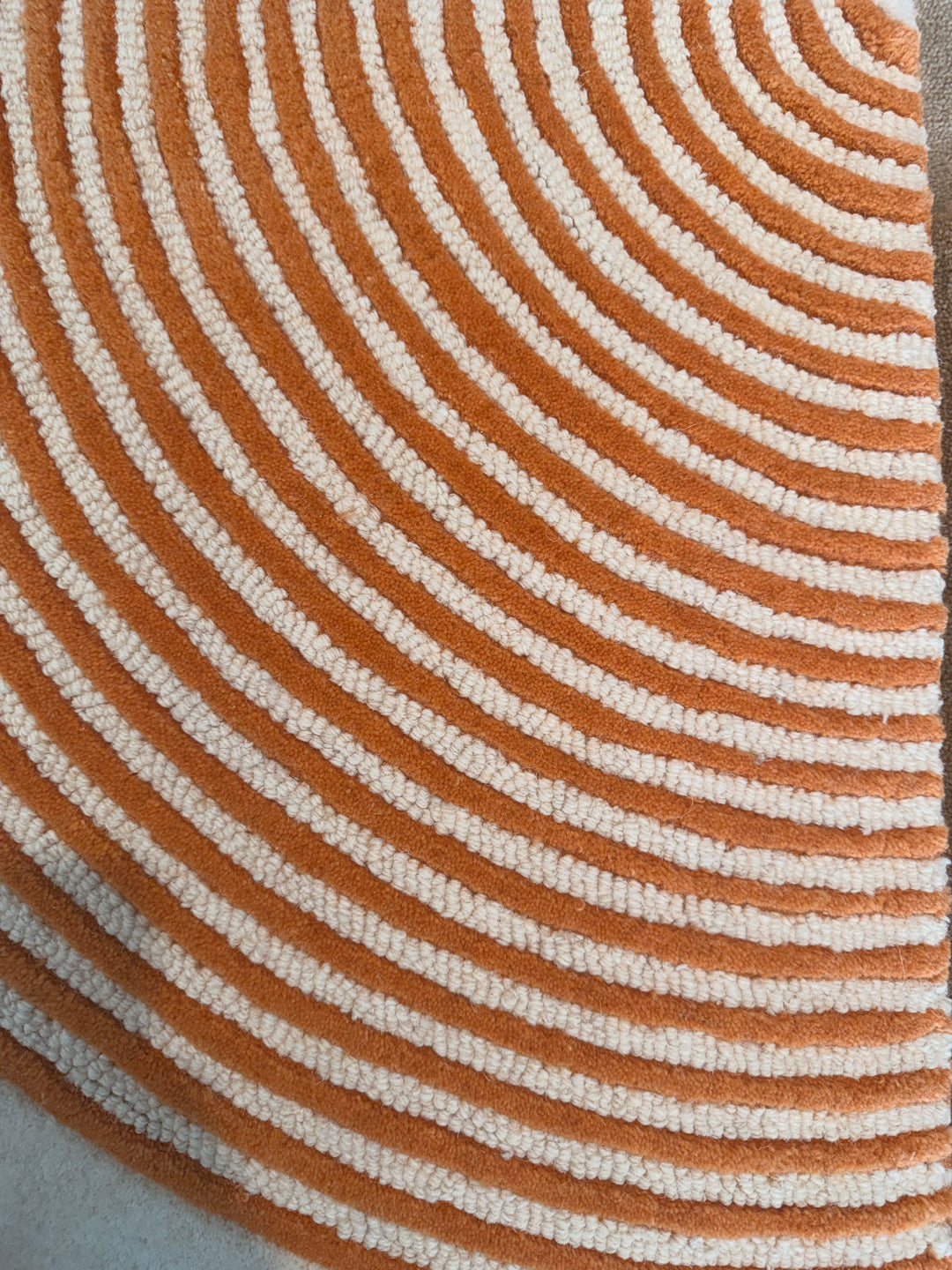 ARIA Viper Modern Rug 100% Wool Orange and Ivory Hand Tufted Rug