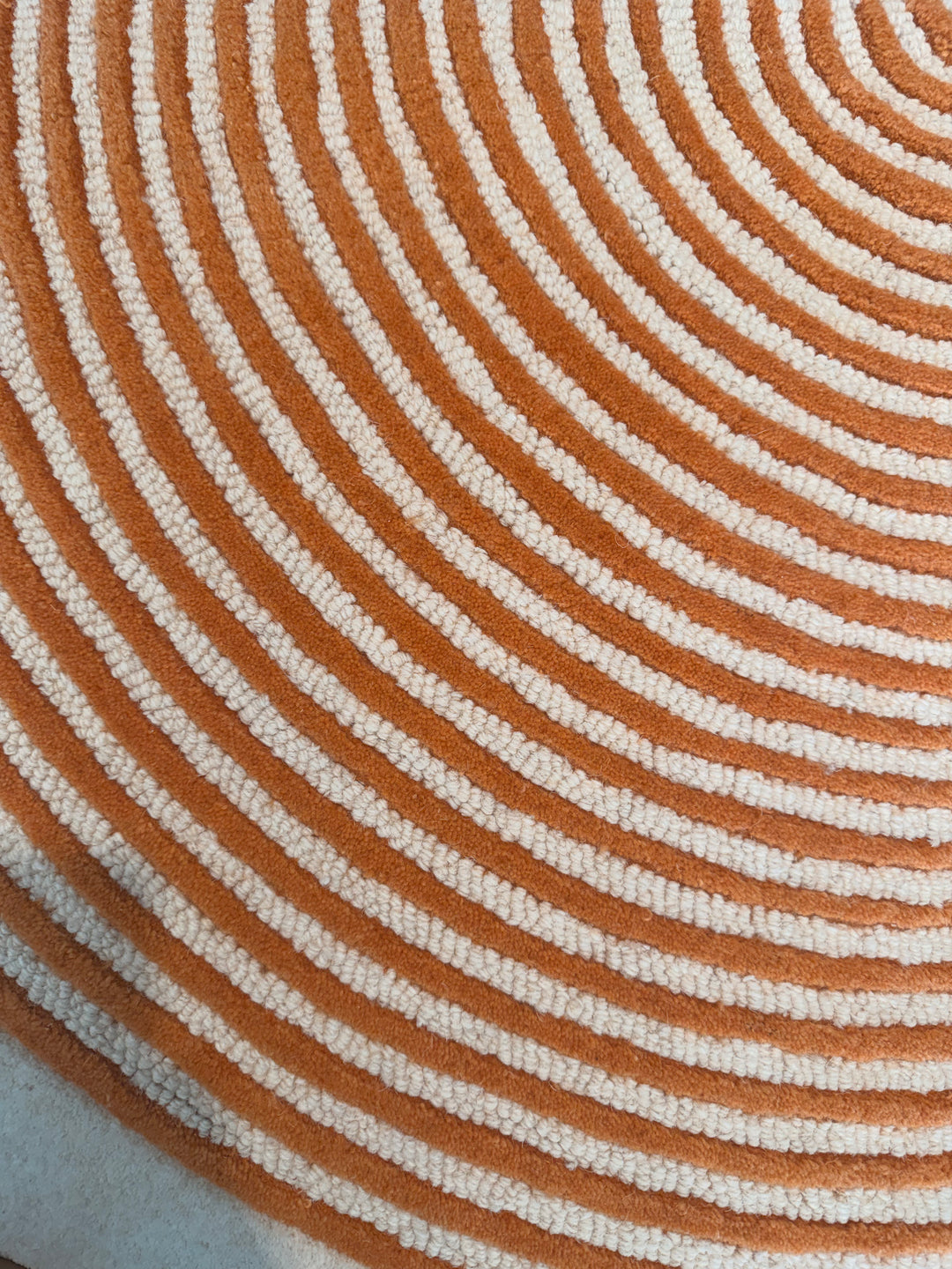ARIA Viper Modern Rug 100% Wool Orange and Ivory Hand Tufted Rug
