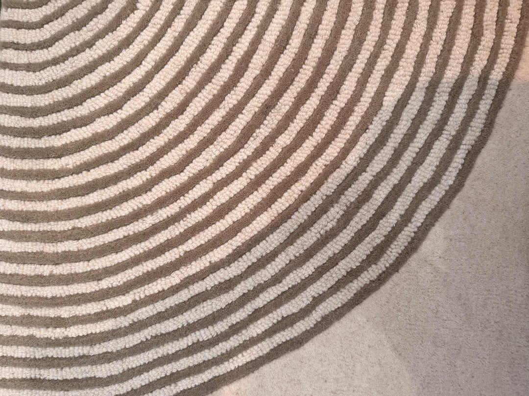 ARIA Viper Modern Rug 100% Wool Olive and Ivory Hand Tufted Rug